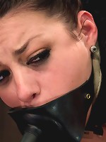 Q: Who thinks the smell of chain is hot?