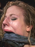 Smoking Hot Blonde Bubble Butt Babe gets Fucked by Nacho Vidal in HARDCORE Public Scene