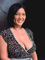 Claire DamesHer huge tits are a curse and a blessing