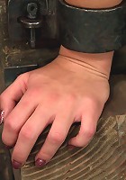 Q: Who thinks the smell of chain is hot?