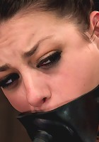 Q: Who thinks the smell of chain is hot?