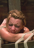 Lexie Belle: Pain is her pleasure